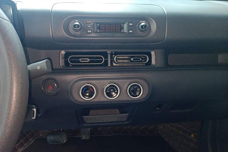 Used Wuling Zhiguang New Energy 2025 Model 305km Ambitious Edition