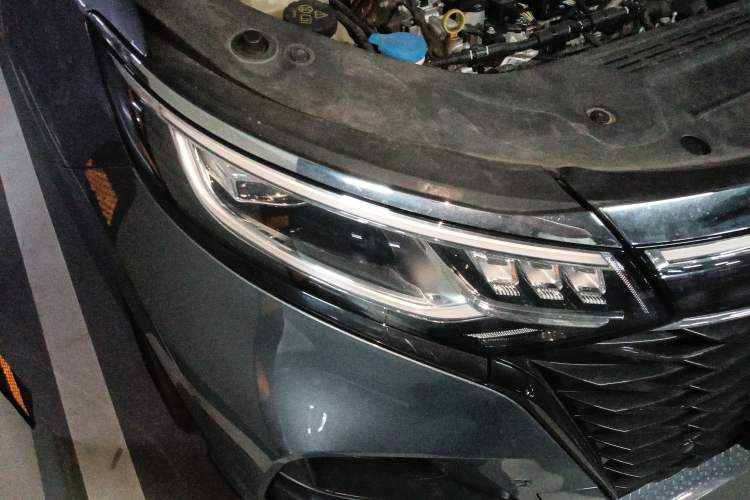 Used Roewe iMAX8 2022 400TGI Prestige Edition
