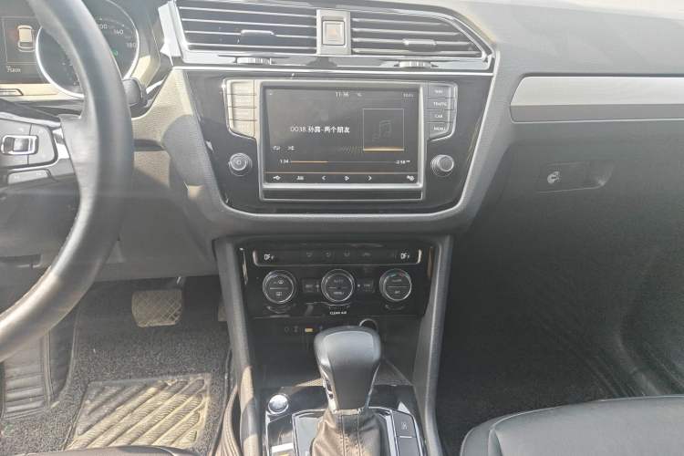 Used Volkswagen Tiguan L 2018 330TSI Automatic Two-Wheel Drive Comfort Edition