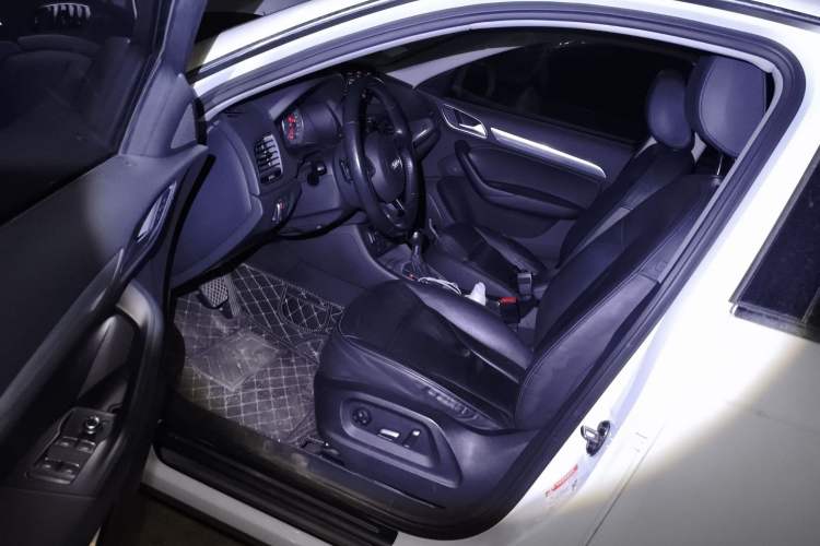 Used Audi Q3 2016 30 TFSI Fashion Model
