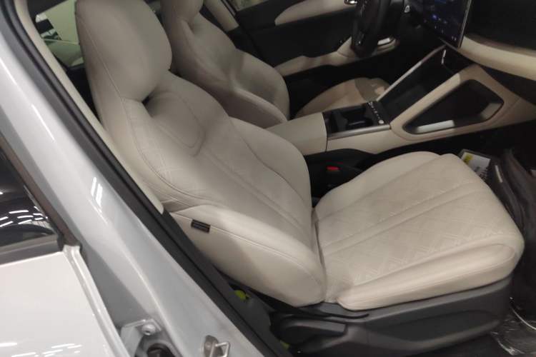 Used BYD Yuan UP 2025 Intelligent Driving Version 401 km Leading Edition
