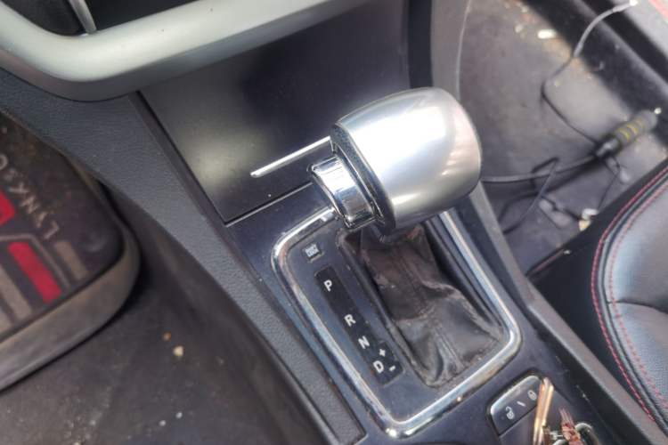 Used Geely Auto Emgrand 2015 Sedan 1.3T CVT Upward Edition Gear Lever