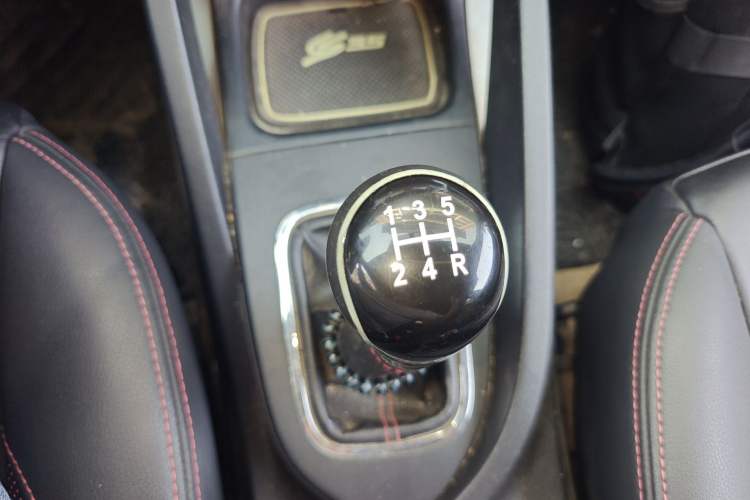 Used CHANGAN CS35 2016 1.6L Manual Luxury Model China V Standard