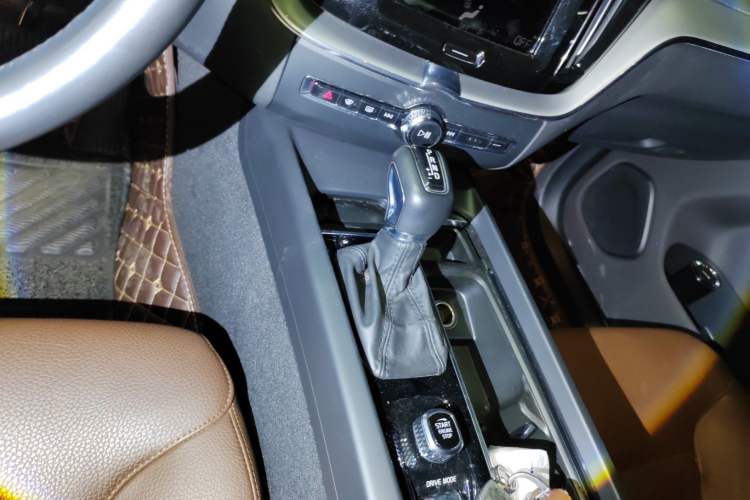 Used Volvo XC60 2021 T5 4x4 Smart Luxury Edition