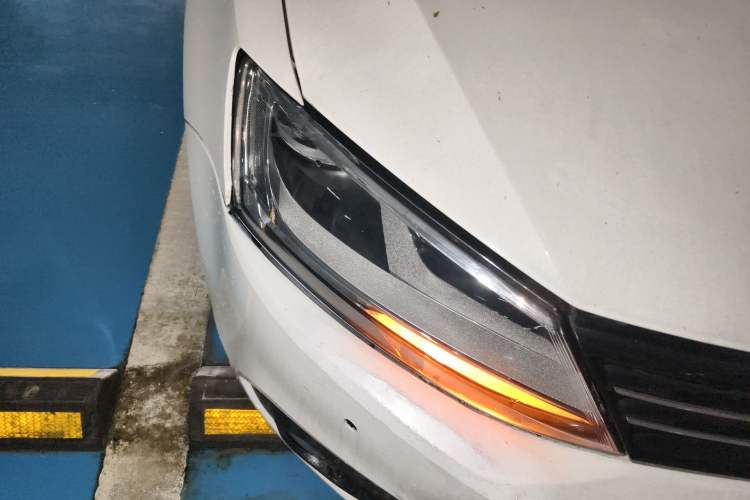 Used Volkswagen Sagitar 2012 1.4TSI Automatic Luxury Edition
