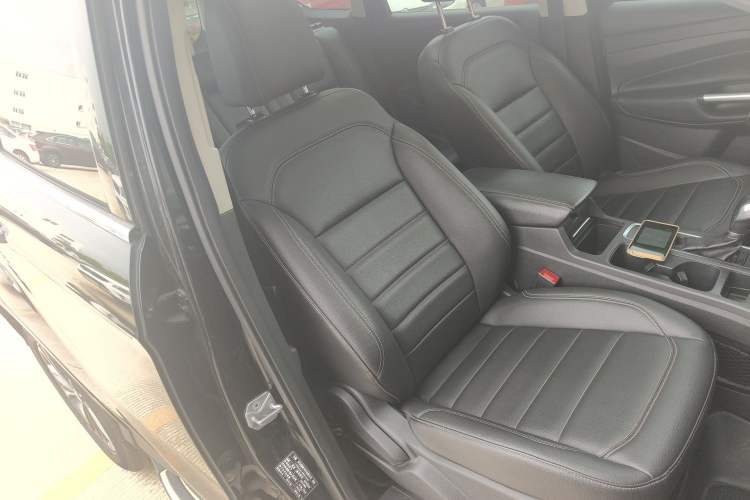 Used Ford Kuga 2019 EcoBoost 180 Two-Wheel-Drive Platinum Edition China VI Standard
