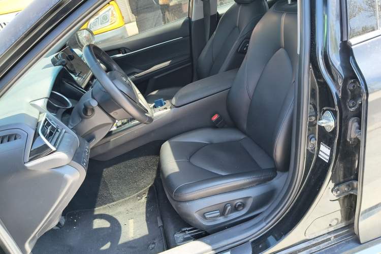 Used Toyota Camry 2023 2.0G Luxury Edition Left Front Seat