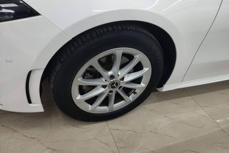 Used Mercedes-Benz A-Class 2021 A 200 L Sport Sedan Fashion Model
