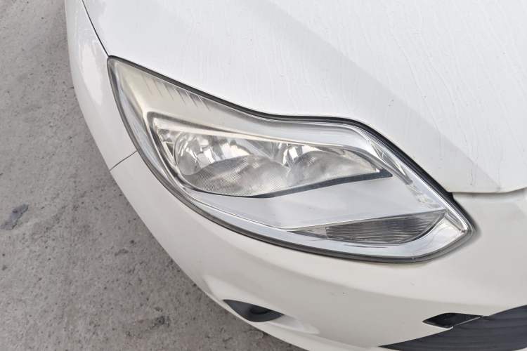 Used Ford Focus 2012 Sedan 1.6L Automatic Comfort Model
