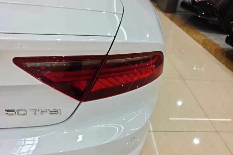 Used Audi A7 2016 35 TFSI Fashion Model Right Rear Taillight