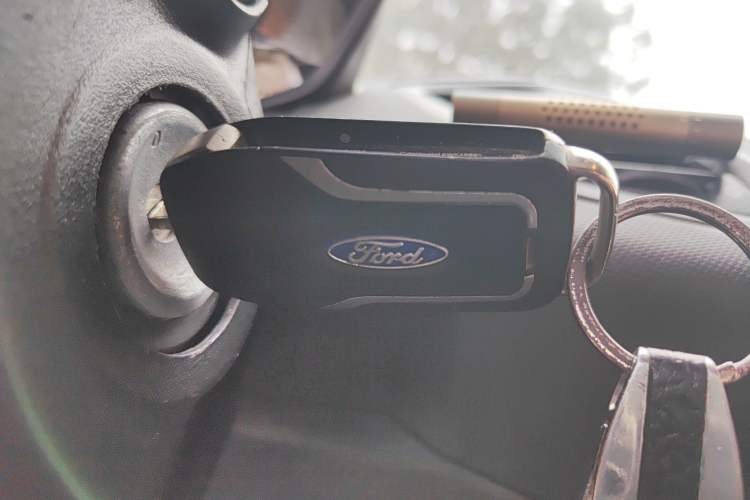 Used Ford Fiesta 2013 Sedan 1.5L Manual Fashion Edition
