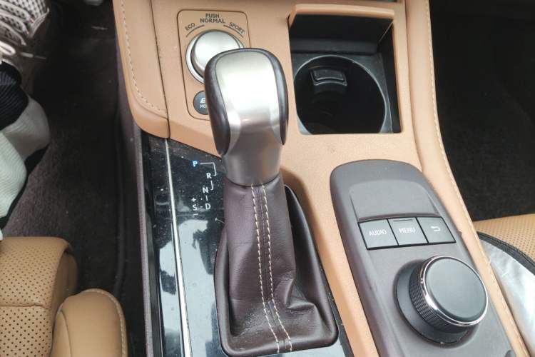 Used Lexus ES 2015 300h Comfort Edition