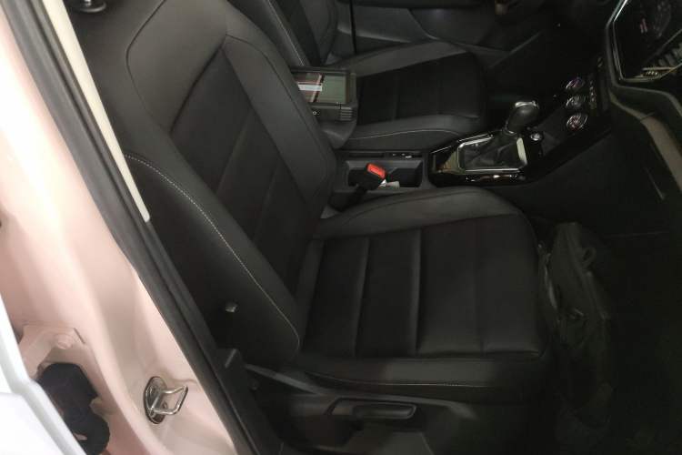 Used Volkswagen T-ROC 2021 Revised Version 280TSI DSG Two-Wheel Drive Comfort & Smart Connectivity Edition
