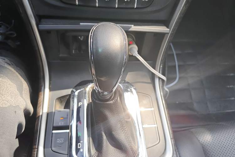 Used CHANGAN Raeton 2014 1.8T Automatic Prestige Anniversary Edition China V Standard
