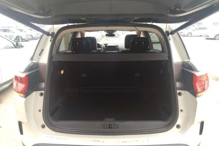 Used Citroen C5 AIRCROSS 2017 380THP Luxury Model Trunk