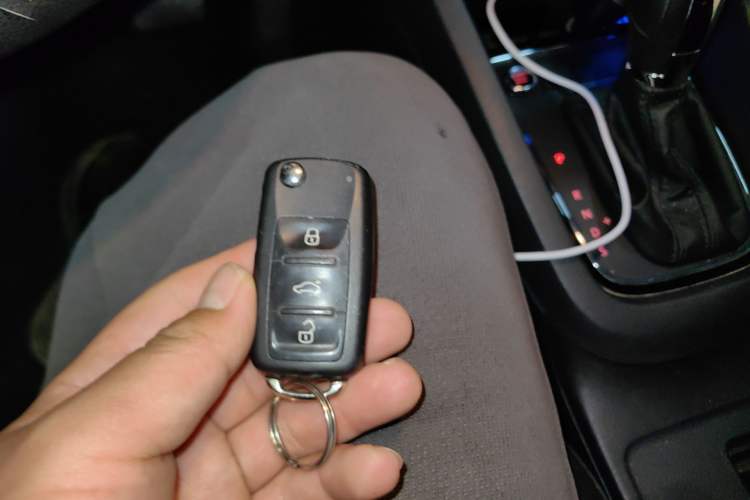 Used Volkswagen Sagitar 2017 1.6L Automatic Comfort Model Vehicle Key