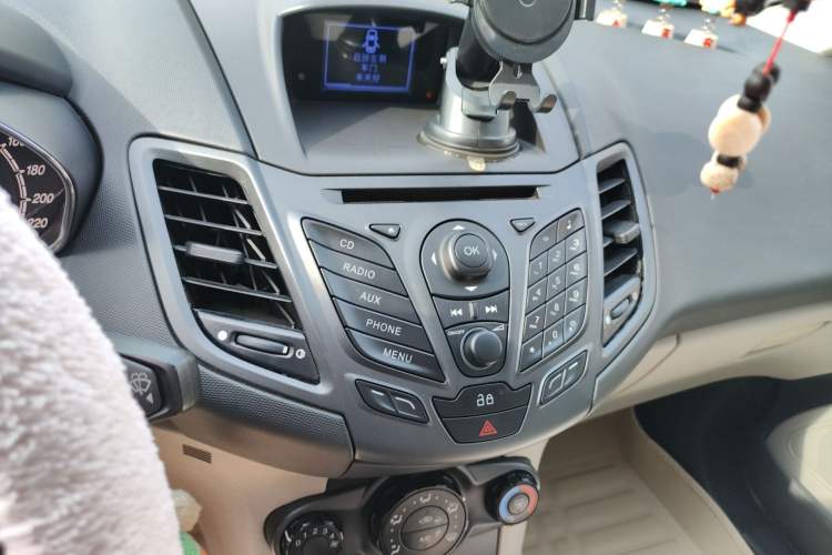 Used Ford Fiesta 2013 Sedan 1.5L Automatic Fashion Edition Audio And AC Panel