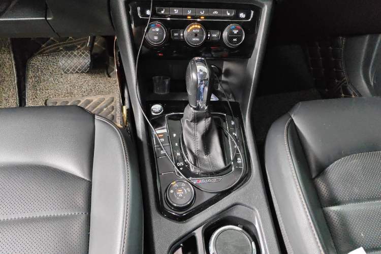 Used Volkswagen Tharu 2020 Revised Version 330TSI Four-Wheel Drive Flagship Edition China VI
