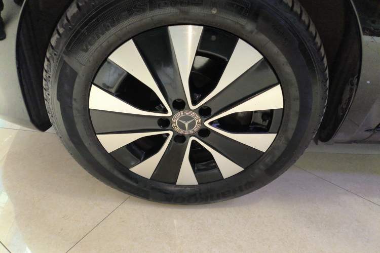 Used Mercedes-Benz Vito 2021 2.0T Business Version 7 Seats Left Front Wheel Hub