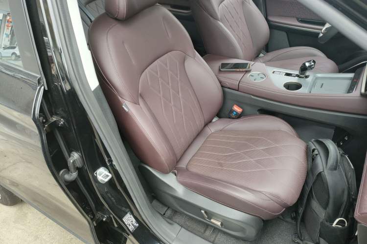 Used JETOUR X90 PRO 2024 2.0T DCT Prestige 7-Seater
