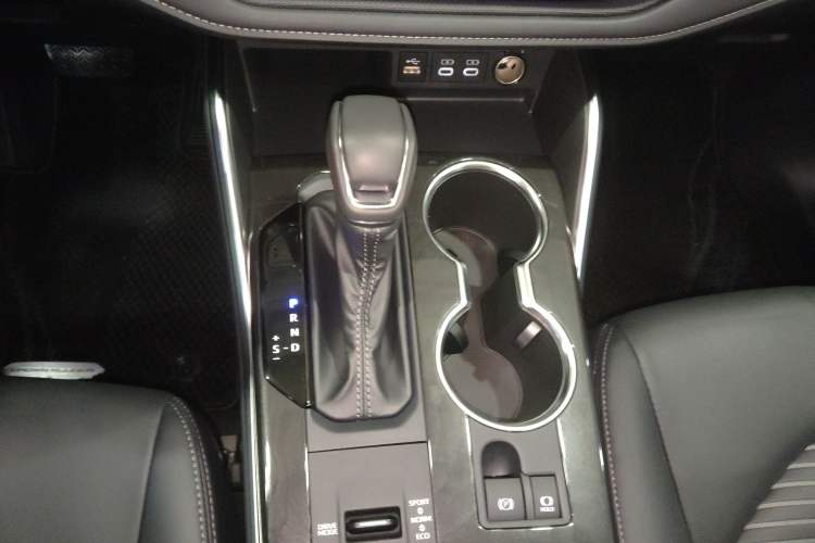 Used Toyota Crown Kluger 2023 2.5L HEV Four-Wheel Drive Prestige Edition
