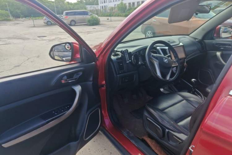 Used CHANGAN CS35 2012 1.6L Manual Luxury Model China IV Standard