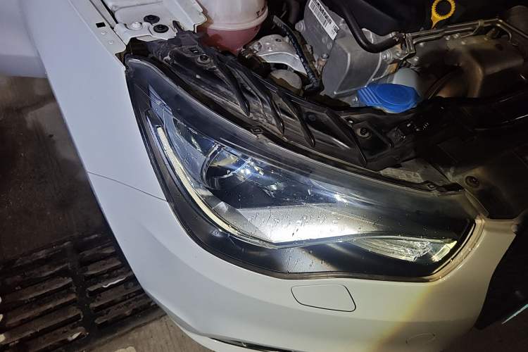 Used Audi A1 2014 30 TFSI Sportback Comfort Model Right Front Headlight