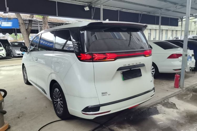 Used Denza D9 2022 DM-i 970 Four-Wheel Drive Flagship Model Exterior 2