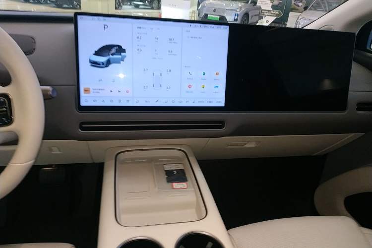 Used Li Auto i8 2025 Model Standard Version Audio And AC Panel