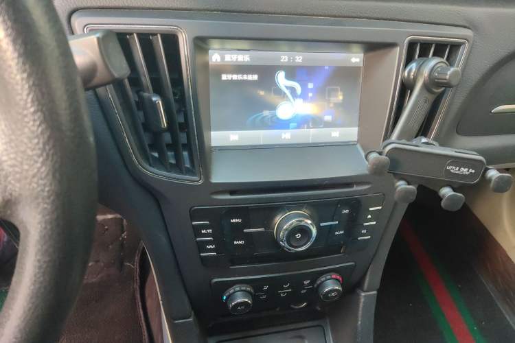 Used BAIC Senova D50 2014 1.5L CVT Standard Edition Audio And AC Panel