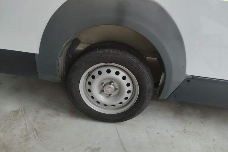 Used Foton Intelligent Blue Elf E7 2024 Facelifted All-Electric Van Flat Roof 2 Seats Evey Lithium Energy 41.86 kWh