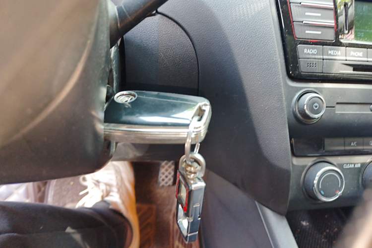 Used Skoda Octavia 2017 1.6L Automatic Smart Drive Edition Vehicle Key