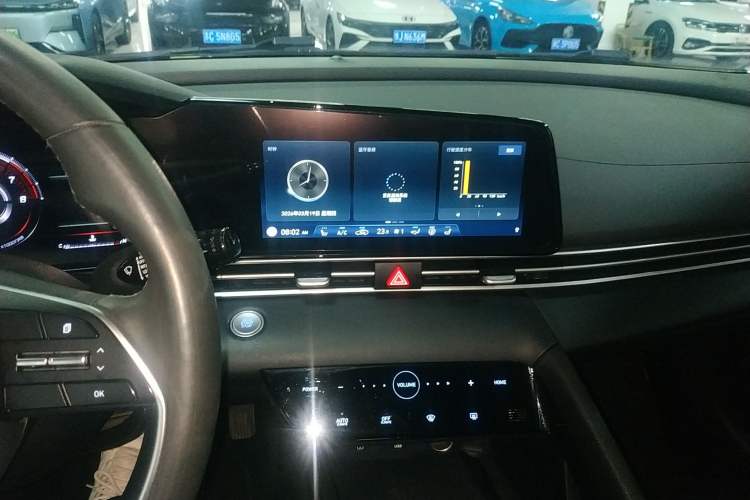 Used Hyundai Elantra 2021 1.5L CVT GLX Elite Edition Audio And AC Panel