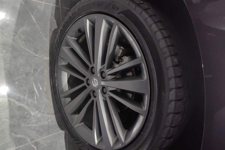 Used Leapmotor C16 2024 Range-Extended 200 LiDAR Edition Left Front Wheel Hub