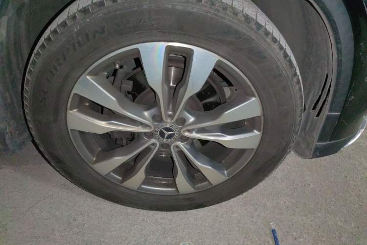 Used Mercedes-Benz GLE Coupe 2017 GLE 400 4MATIC Coupe SUV Right Front Wheel Hub