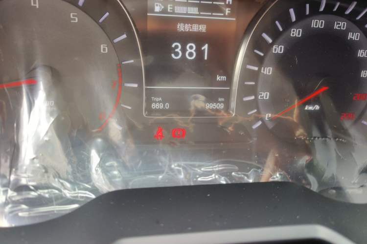 Used GAC Trumpchi GS4 2015 200T Manual Luxury Edition Odometer Close Up