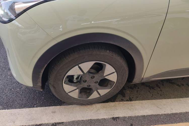 Used Geely Galaxy Geome 2025 UP 410km Exploration Edition Left Front Wheel Hub