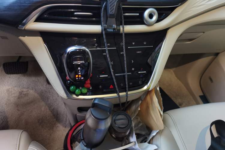 Used Buick GL8 2020 Avenir Avia Six-Seat Deluxe Edition