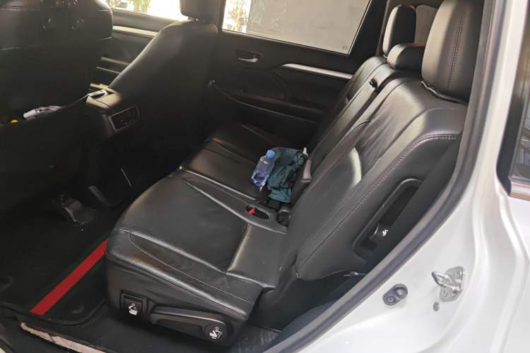 Used Toyota Highlander 2015 2.0T Four-Wheel Drive Luxury Edition 7-Seater
