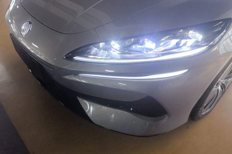 Used Denza Z9GT 2024 1100 Four-Wheel Drive Max Edition Left Front Headlight