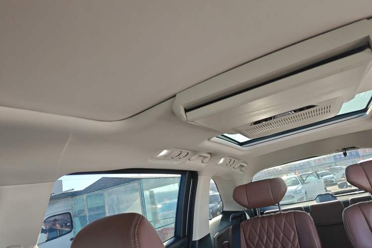 Used Honda Elysion 2019 2.0L Hybrid Supreme Edition
