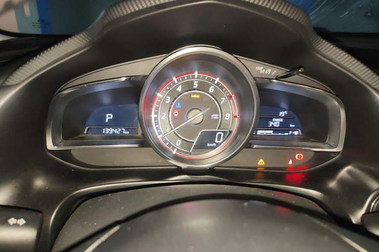 Used Mazda 3 Axela 2014 Sedan 2.0L Automatic Sport Model