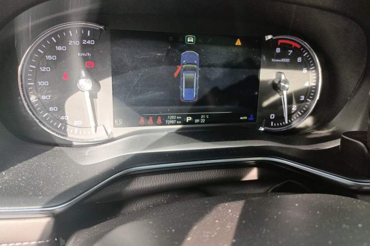 Used Roewe RX8 2018 30T Smart Connectivity Four-Wheel Drive Flagship Edition
