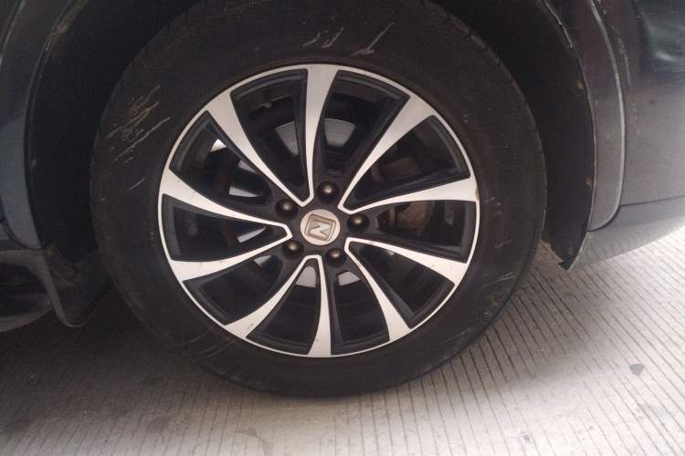 Used Zotye SR7 2016 1.5T CVT Cube Heart Edition China V Standard
