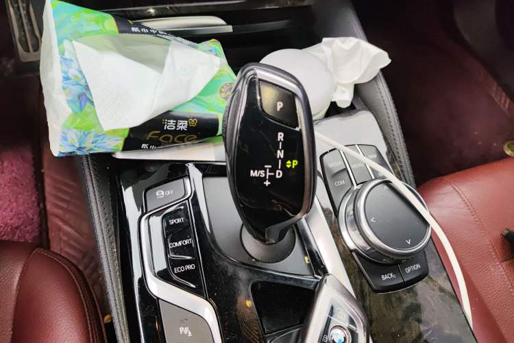 Used BMW 5 Series 2018 Restyled 530Li Luxury Edition M Sport Package Gear Lever