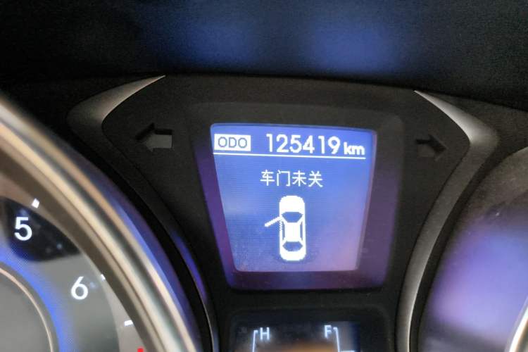 Used Hyundai Elantra (5th Generation / Langdong) 2015 1.6L Manual Leading Model Odometer Close Up