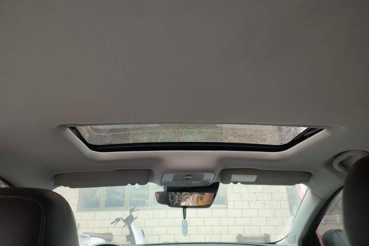 Used Roewe i6 MAX 2020 300TGI Automatic "Swell Cool Smart Drive" Edition
