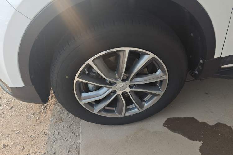 Used Geely Auto Emgrand X7 Sport 2018 1.8TD Automatic Two-Wheel Drive Smart Connect 4G Internet Edition