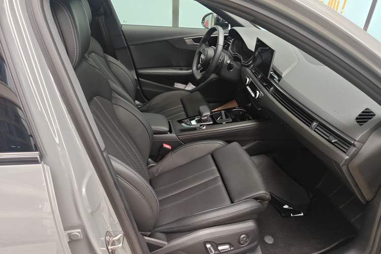 Used Audi A4L 2024 40 TFSI Luxury Dynamic Edition