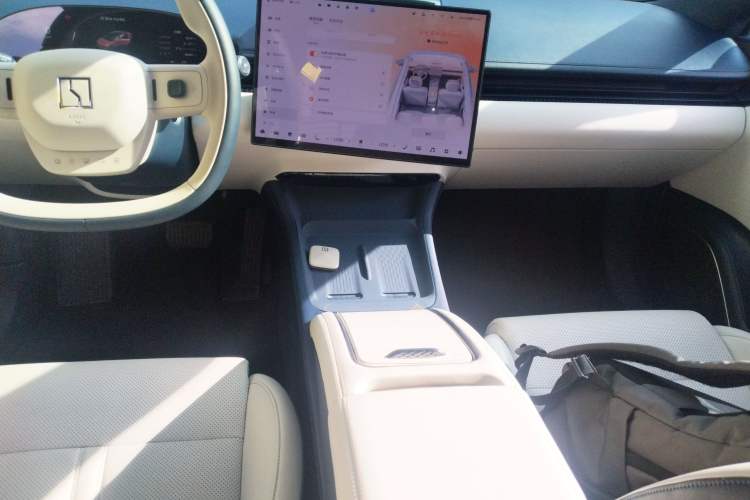 Used Zeekr 007 2024 Rear-Drive Enhanced Version 75 kWh
